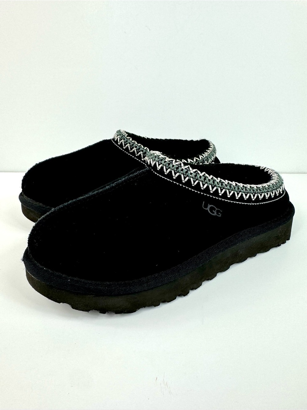 UGG Tasman Embroidered Slippers Black 6 Womens